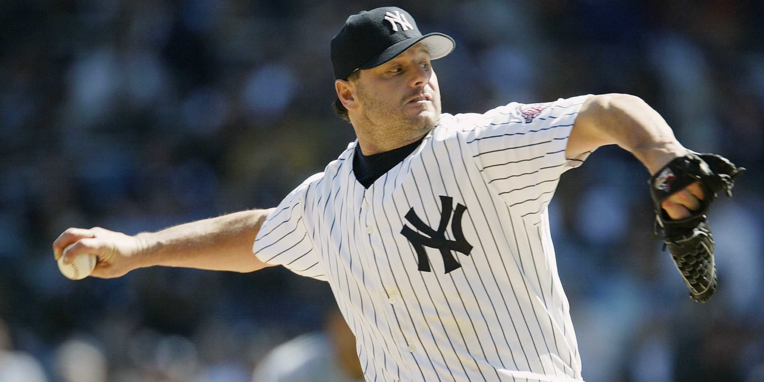 Roger Clemens delivering a pitch for the Yankees